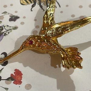Vintage hummingbird brooch 14K Gold Plated DM LIND Humming bird pin